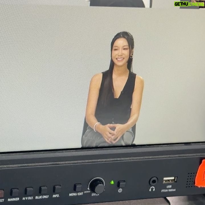 Kim Ok-vin - 25K Likes - 태알하는 아스달을 떠나 서핑을하다 검어졌소이다. 🏄♂️