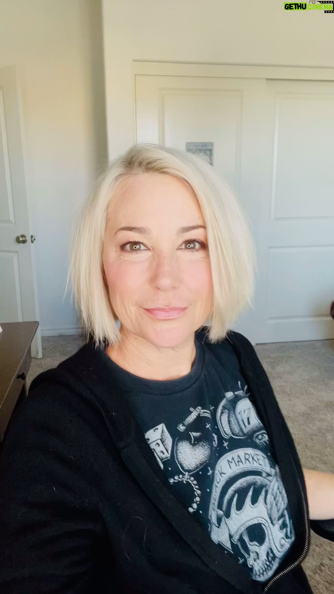 Kim Rhodes - 5.3K Likes - My babies!!!! Even the ones older than me. 💖 May 24-26 @galaxyconoklahomacity