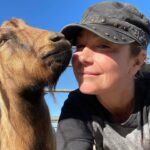 Kim Rhodes Instagram - I HAVE A NEW (volunteer) JOB!!! A series from my first day.