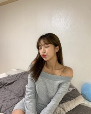 Kim So-hee Instagram - #밖은#위험해