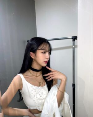 Kim So-hee Instagram - LIMBO 인기가요 첫방 🖤