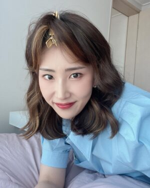 Kim Su-Ji Instagram - 💜