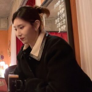 Kim Su-Ji Instagram - 다사다난했던 2022년이 이제 한시간 남았네요. 다가오는 2023 새해에는 모두 건강하고 행복하시길 바랄게요🫶🏻