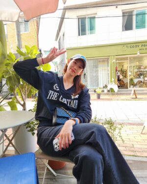 Kim Su-Ji Instagram - 🌕✨