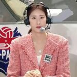 Kim Su-Ji Instagram – 긴긴 시즌이 끝났네요~
생각보다 일찍 끝난 시즌의 아쉬움을 마지막까지 함께 할 수 있게 기회를 만들어주신 sbs스포츠 감사합니다!! 어디든 혹시 피해가 가지않을까 걱정이 많았는데 잘 이끌어주신 이정철 감독님과 장소연 위원님, 그리고 윤성호, 이재형, 이준혁 아나운서님, 그리고 피디님들과 작가님들 감사했어요!! 마지막까지 투혼을 불사하는 선수들을 보면서 많은 감정들을 느꼈네요~ 내년엔 꼭 마지막까지 코트 위에 남아있길 바라면서 올 시즌 시작부터 객원해설로 마무리하기까지 응원해주셨던 모든분들께 감사하다고 꼭 말씀 드리고 싶었어요~ 감사합니다☺️