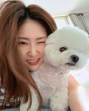 Kim Su-Ji Instagram - 💜