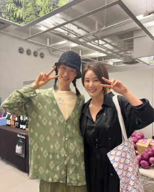 Kim Sung-ryung Instagram - #미스코리아 #바지회 
후배님들 너무 수고 많았어요~😍