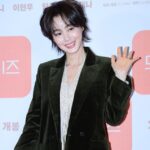 Kim Sung-ryung Instagram – #도그데이즈  2월7일 개봉 
아… 너무 사랑스럽고 따뜻하고 재밋고…노래까지…좋고
웃다…울다… #예쁜영화
.
FN엔터 후배님들 #박세준배우 #원유진배우