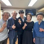 Kim Sung-ryung Instagram – #고도를기다리며 
존경과 감탄의 무대 
.
나 역시 고도를 기다리며…