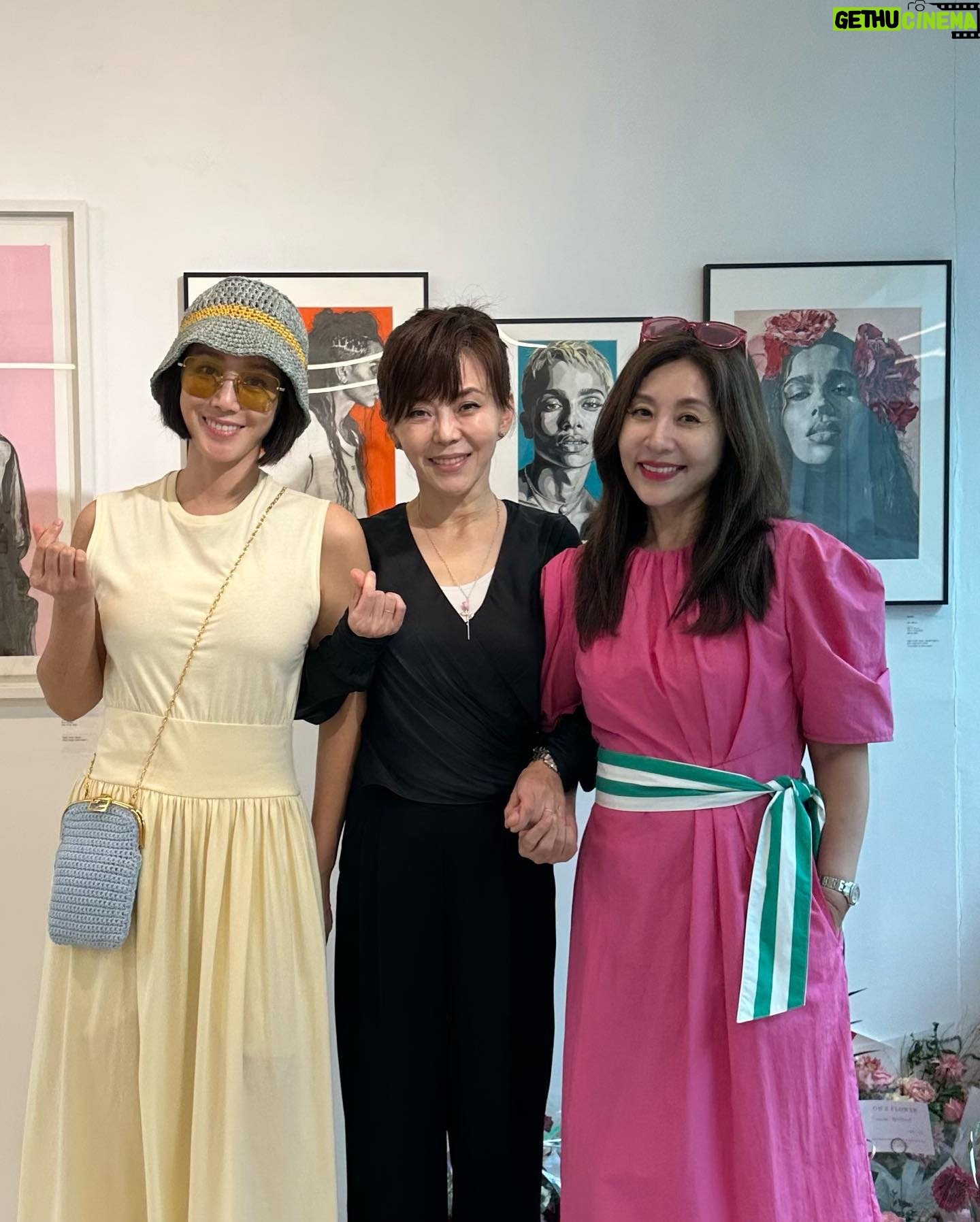 Kim Sung-ryung Instagram - #윤영주작가 #전시 #예인 율영주최고👍