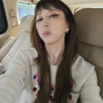 Kim Wan-sun Instagram - 꽃단장 하고 셀카~😆 좋은 하루 보내세요~!!🥰🥰🥰