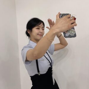 Kim Ye-won Instagram - 탁스패치 📸