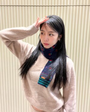 Kim Ye-won Instagram - 이제 조금 살아났는데
밖이 냉동창고네......🥶