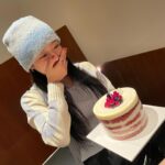 Kim Ye-won Instagram - 축하해주신 많은 분들 덕분에 정말 정말 행복한 생일을 보냈습니다♥️ 제가 잊지 않고 잘 할게요!!!!! 올 한해 너무 따뜻했다는 걸 온전히 느끼는 날이었어요 살앙행용 💜😬🫶🏻