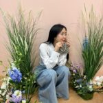Kim Ye-won Instagram - 봄이 빨리 왔음 좋겠음...☺️ 꽃이 너무 좋거든🌷🌸🌻