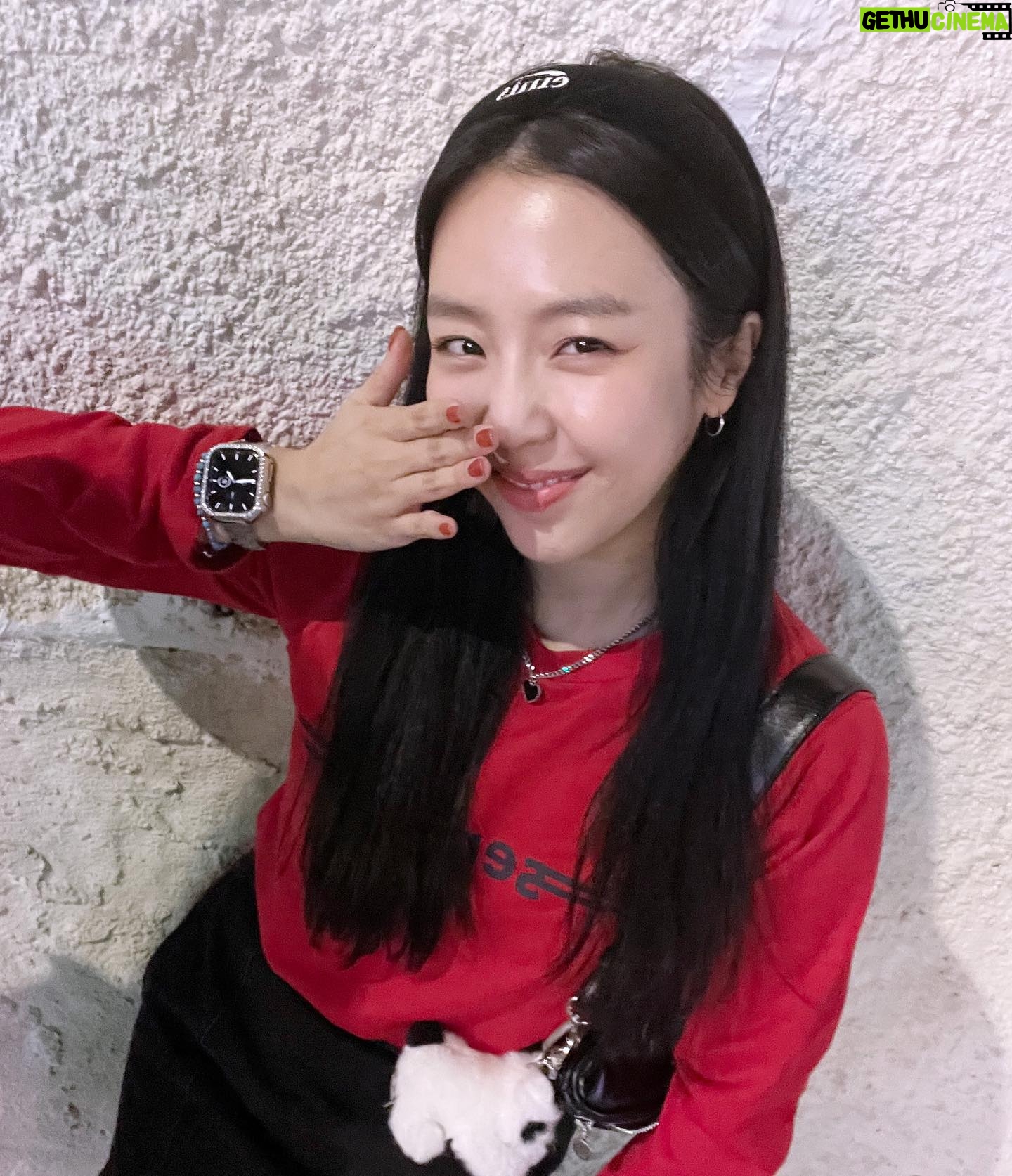 Kim Ye-won Instagram - 사랑니 뺀 사람.jpg 후련해 후후후😍✌🏻