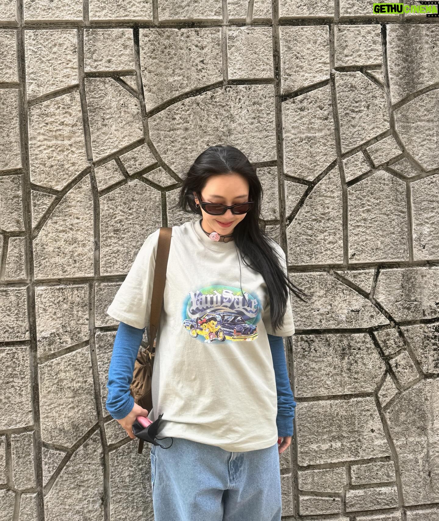 Kim Ye-won Instagram - 나의 월요일이었다! 월요일에 휴무인곳이 많아서 월요일이 싫은 이유 1 그리고 함께한 정오의 희망곡 😚🧡