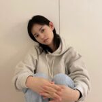 Kim Yoon-hye Instagram - 👋🏻🤍
