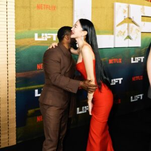 Kim Yun-jee Instagram - LIFT dropping this FRIDAY on @netflix 🔥 So blessed to be around such incredible people on this film🙏🏻 thank you @netflix @netflixfilm @kevinhart4real @therealhartbeat and everyone else involved for an amazing journey for the last 2yrs🫶🏻🙏🏻