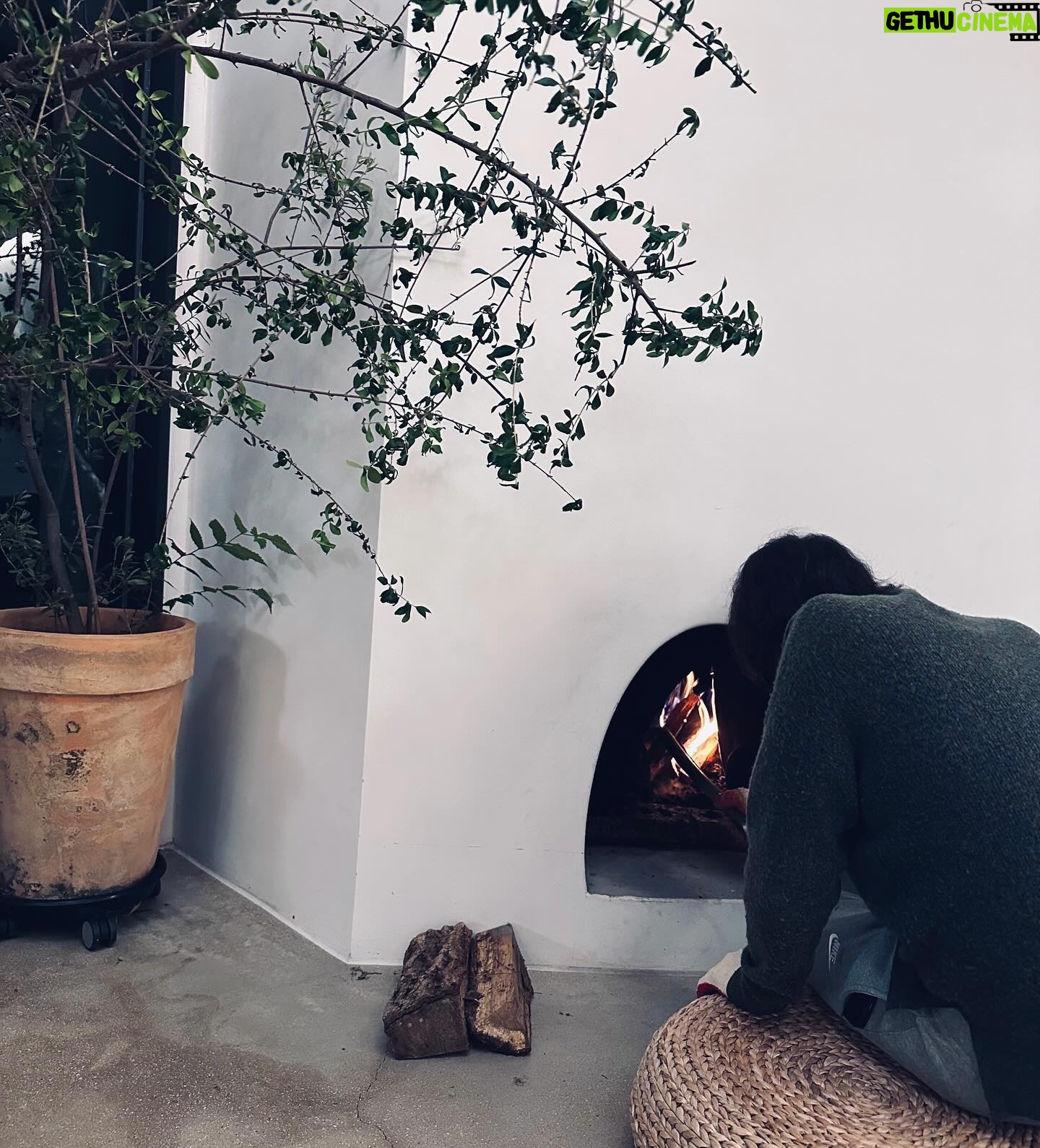 Kim Yun-jee Instagram - November has been full of happiness and laughterπ10more days to goππ» μμμ΄ κ°λν λμ 11μπ