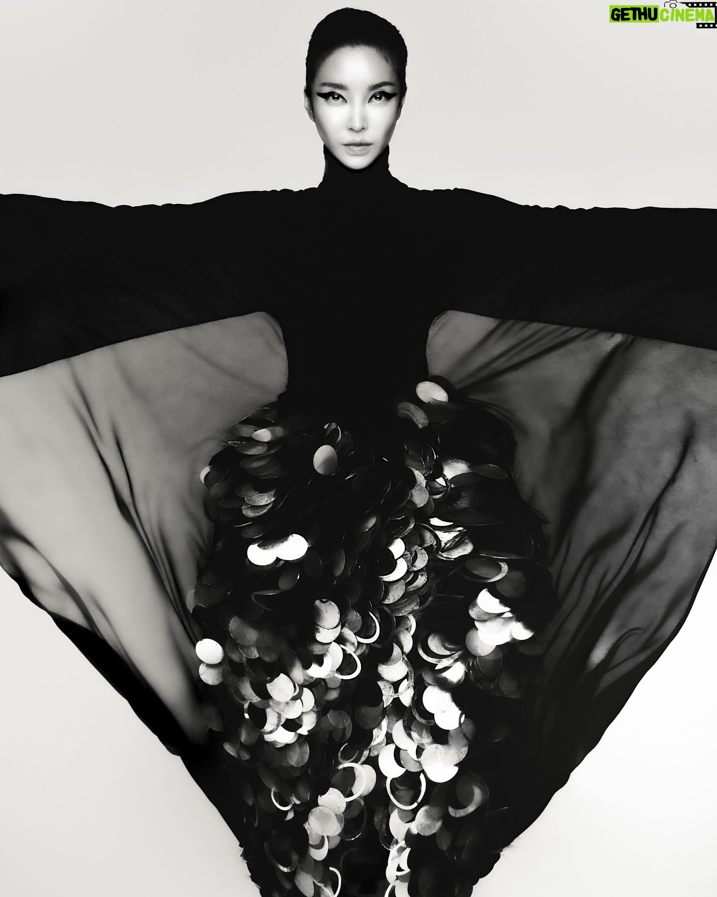 Kim Yun-jee Instagram - π @numero_netherlands Photography: @petros_koy Styling: @ayumiperry Makeup: @gpcbeauty Hair: @peterbutlerhair Photography assistants: @phlipisme @thericardolara Styling assistants: @naurweyy @kingbandit21 @rowainee Editor: @timiletonja Editorial director & interview: @janaletonja