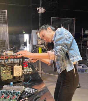Kim Yun-jee Instagram - Mi-Sun 미선 / LIFT 리프트 on @netflix  #liftnetflix #리프트비행기를털어라