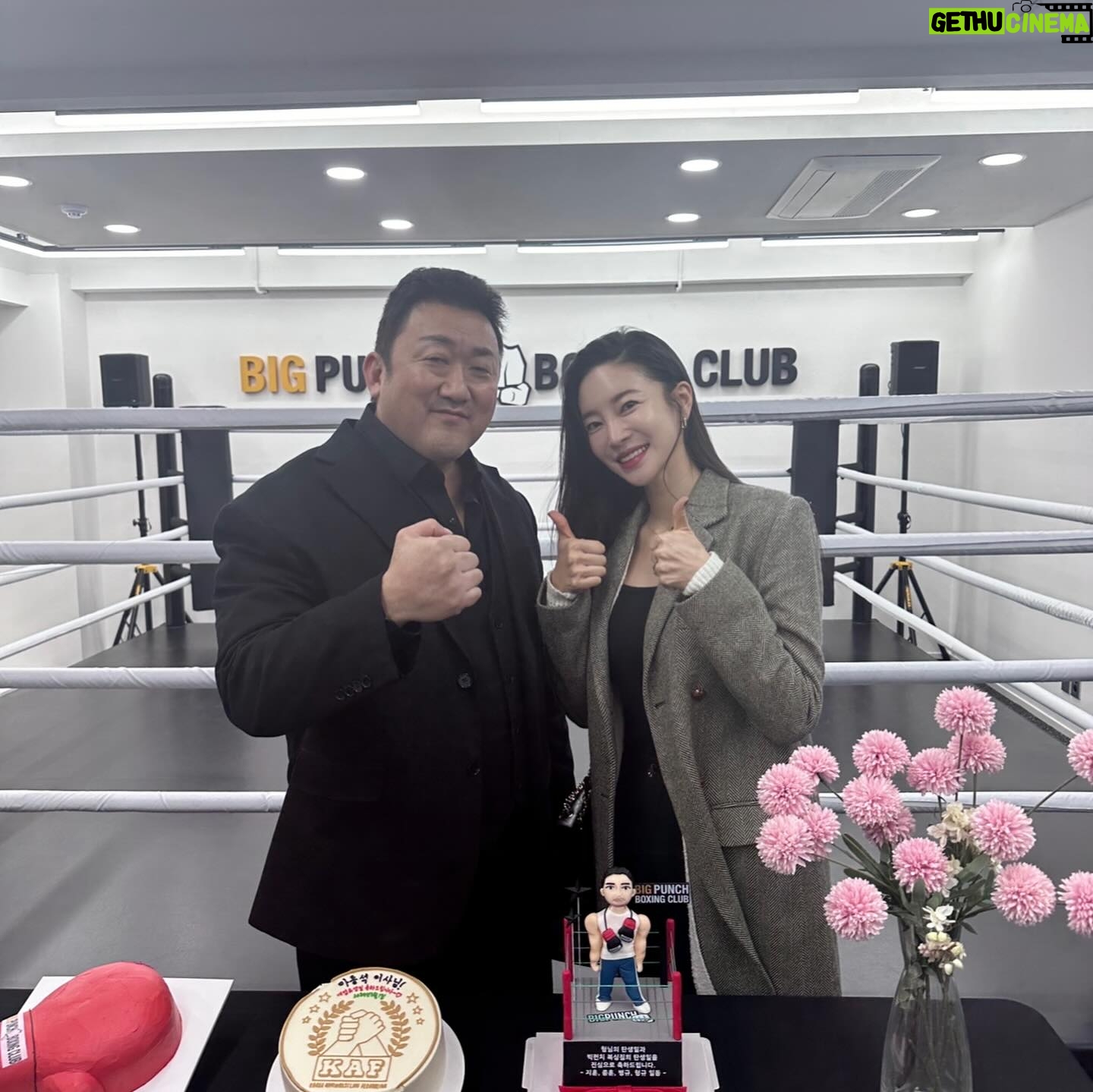 Kim Yun-jee Instagram - 3월의 조각들🙏🏻 moments of March🍀 HELLO April❤️