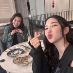 Kim Yun-jee Instagram - 3월의 조각들🙏🏻 moments of March🍀 HELLO April❤️