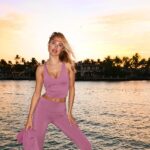 Kimberley Garner Instagram - ‘you are exactly where you need to be’ 🎨 @alo