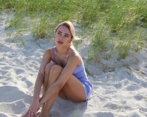 Kimberley Garner Instagram - 🌾 🌅 @alo