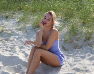 Kimberley Garner Instagram - 🌾 🌅 @alo
