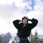 Kimberley Garner Instagram - 🏔️ 🎿 Aspen top of the mountain @alo