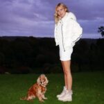 Kimberley Garner Instagram - Cuddle weather ❄️ @alo
