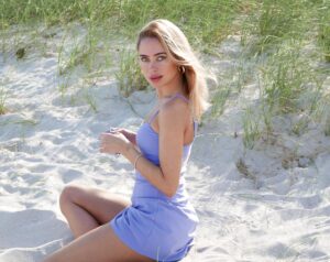 Kimberley Garner Instagram - 🌾 🌅 @alo