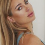 Kimberley Garner Instagram - #cannesfilmfestival morning prep in @alo ☕️ 💄