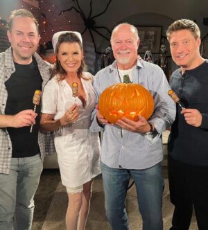 Kimberlin Brown Instagram - This is an appreciation post for Kimberlin Brown - undoubtedly the greatest villain in daytime television history.  It’s been a dream working with her over the years, and so thankful for all the memories. Thank you @kimberlin_brown #boldandbeautiful #SheilaCarter #Sheila