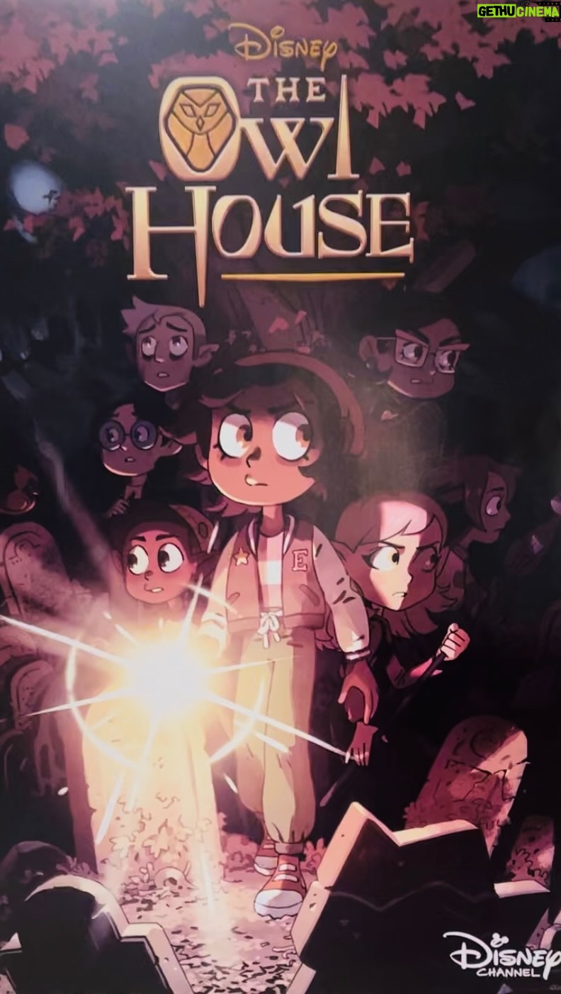 Kimberly Brooks - 4.5K Likes - Owl House Unboxingš¦ Look at this beautiful blanket that they gifted me š Iām so grateful š„ŗ @disneyanimation
#voiceover #owlhouse #unboxing