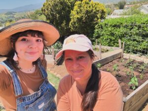 Kimberly McCullough Instagram - Annual planting day completed with Farmer Marah! 🌱