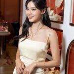 Kimberly Chia Instagram – Felt absolutely golden with @goldheartjewelry ✨ Love the pieces I’m wearing, the rounded curves of the 999 Gold Waterfall Beads, dainty yet lavish 😍 

@goldheartjewelry #goldheartjewelry #BejewelledParty #GrandOpening #999Gold
