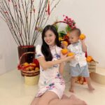 Kimberly Chia Instagram – Was taking solo pics and this boy photobombed, eager to 拜年 🍊🍊
How is it already 初四?!