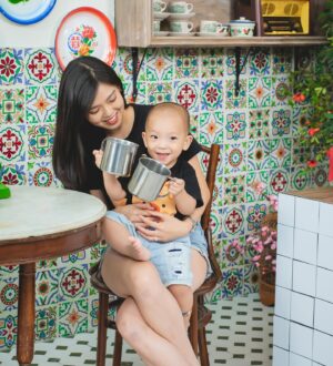 Kimberly Chia Instagram - *GIVEAWAY* 

Photoshoots at different stages of Kyzen’s life is really my favorite thing to do 😍 LOVE this themed family photoshoot with @tinytoddsg ✨

I really think the best gift we can give are memories which is why @tinytoddsg and I would love to gift a complimentary Family Theme photoshoot to 1 of you!☺️ 
All you have to do is: 
1. Be following me and @tinytoddsg
2. Like this photo 
3. Comment “I would love a family photoshoot” 

Giveaway will end on 24th Jan, 2359 and we will contact the lucky winner 🥰