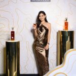 Kimberly Chia Instagram – Cheers as we savour the new Martell Single Cru 🥃
Each bottle a tribute to the unique terroir of the Cognac region, it was an absolute treat experiencing the different levels of the terroirs. ✨

@MartellOfficial #Martell #MartellSingleCru #Ad
Please enjoy Martell responsibly.

📸: @happyfan10 @ashleymakphotography