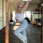 Kimberly Wyatt Instagram - Through the highs, the lows and the many curveballs life throws - hang in there! Im playing at @pubinthepark Marlow this Saturday!! 🎵 🩷 this crazy lil thing called life is made so much better with real moments with real people carving out time to celebrate what we have and letting go of the have-nots if even for a few stolen hours from the grind!!! Hope to see you there! 💜…life Xx -K