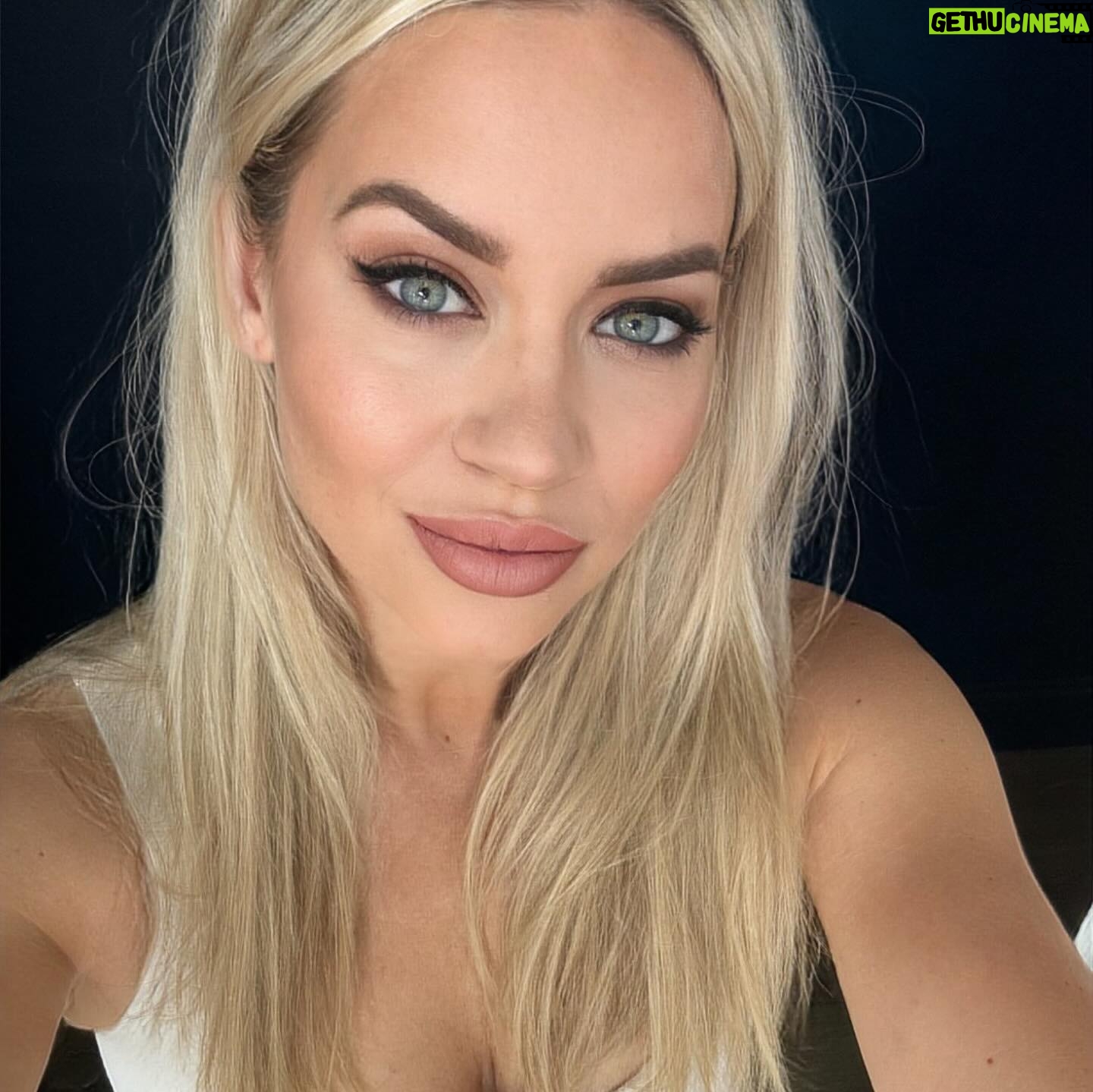 Kimberly Wyatt Instagram - Through the highs, the lows and the many curveballs life throws - hang in there! Im playing at @pubinthepark Marlow this Saturday!! 🎵 🩷 this crazy lil thing called life is made so much better with real moments with real people carving out time to celebrate what we have and letting go of the have-nots if even for a few stolen hours from the grind!!! Hope to see you there! 💜…life Xx -K