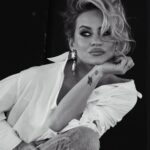 Kimberly Wyatt Instagram - Patiently tapping my foot for Monday and January to take their exit. 😉 #WaitingGame #AlmostThere
