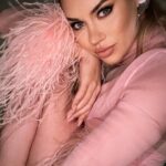 Kimberly Wyatt Instagram - Serving ze pink Floof 💕