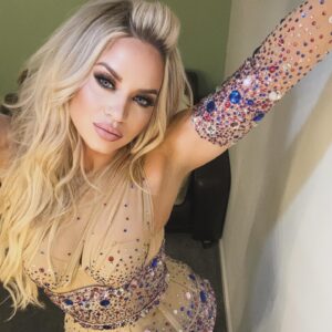 Kimberly Wyatt Instagram - The future looks bright when you’re wearing all that glitters getting ready to take the stage again. 🩷✨ #DontchaDisco #disco #noughties #dance #dj #60shair