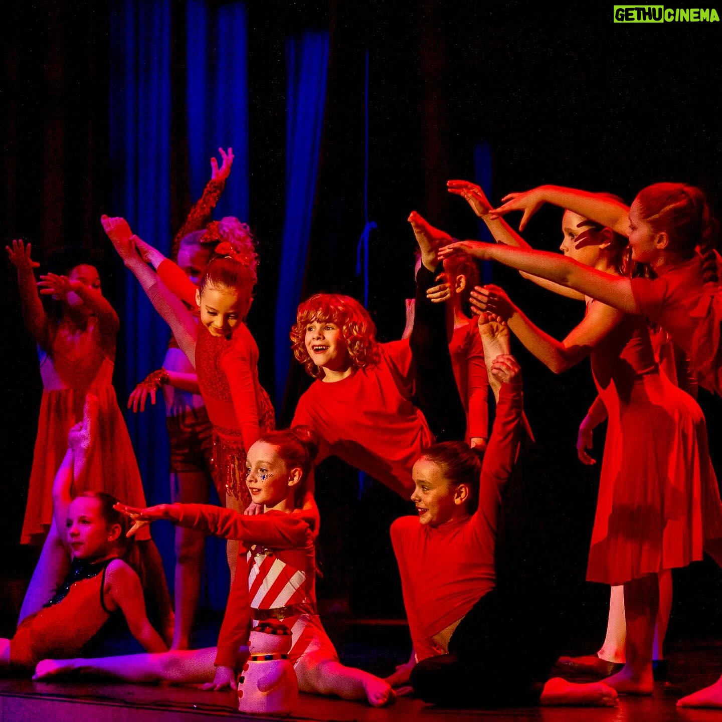 Kimberly Wyatt Instagram - Something I don’t often highlight here is one of my dearest roles in life: being the principal of KWDA. Our recent Christmas show filled me with immense pride, seeing the wonderful people we united and the impact we made through our food drive! 🎄🌟 As a team, Max and I set out to make a difference in people’s lives, particularly inspiring children to reach for their potential as artists, athletes, and people. Seeing this vision come to fruition is incredibly powerful! #KWDACommunity #ProudPrincipal So grateful to everyone involved!!! ✨🫶🏼✨ @kimberlywyattdanceacademy @maxrogersuk 📸 @by_people_like_us