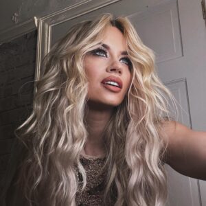 Kimberly Wyatt Instagram - Opting for peace and positivity, drama-free zone only. ✌️ #NoDrama #PositiveVibes 💜….life