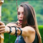 Kimya Gökçe Aytaç Instagram - #watchout 🏹 Hatırlayanlar 🤚🏻 Bu akşam ortalık baya karışıyor benden söylemesi😉 Saat 2o:oo ‘de görüşmek üzere! #bayyanlış